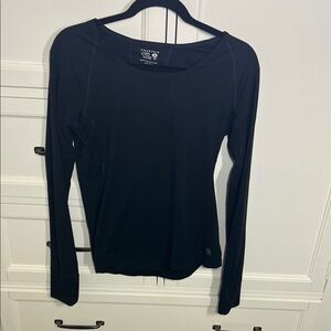Mountain Hardwear Women's Jet Black Long Sleeve Top